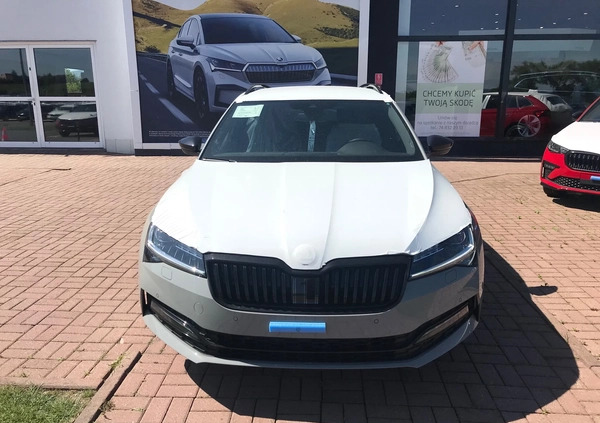 Skoda Superb cena 173050 przebieg: 5, rok produkcji 2023 z Bogatynia małe 37